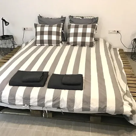 Lswhite Apartment *